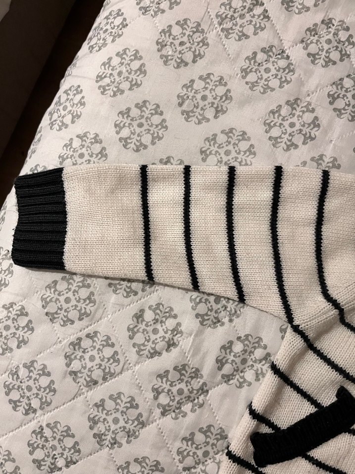 Erkek Çocuk Kapüşonlu Örgü Hırka - Görsel 3