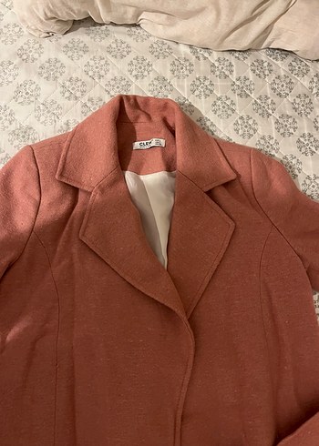 Uzun, kemerli keten kadın kaban - Görsel 3