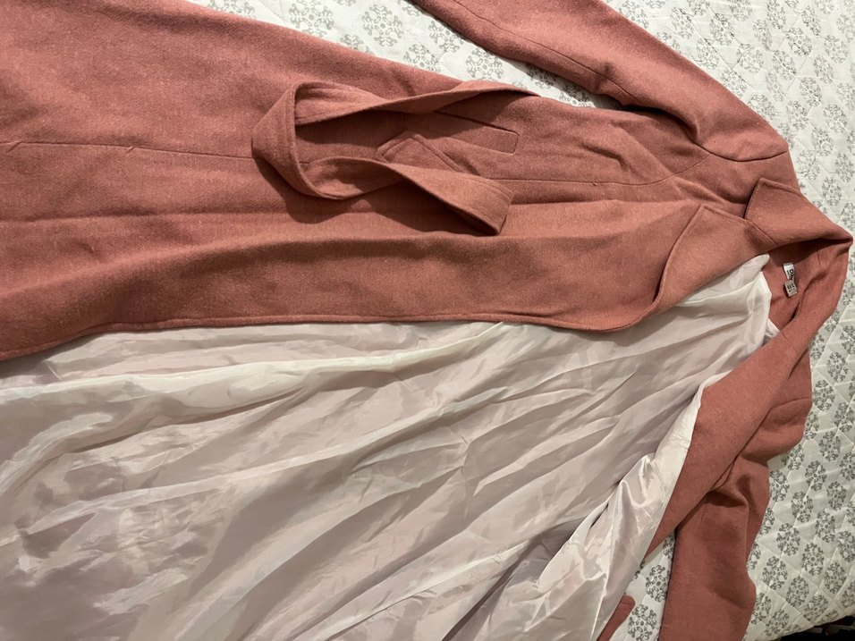 Uzun, kemerli keten kadın kaban - Görsel 5