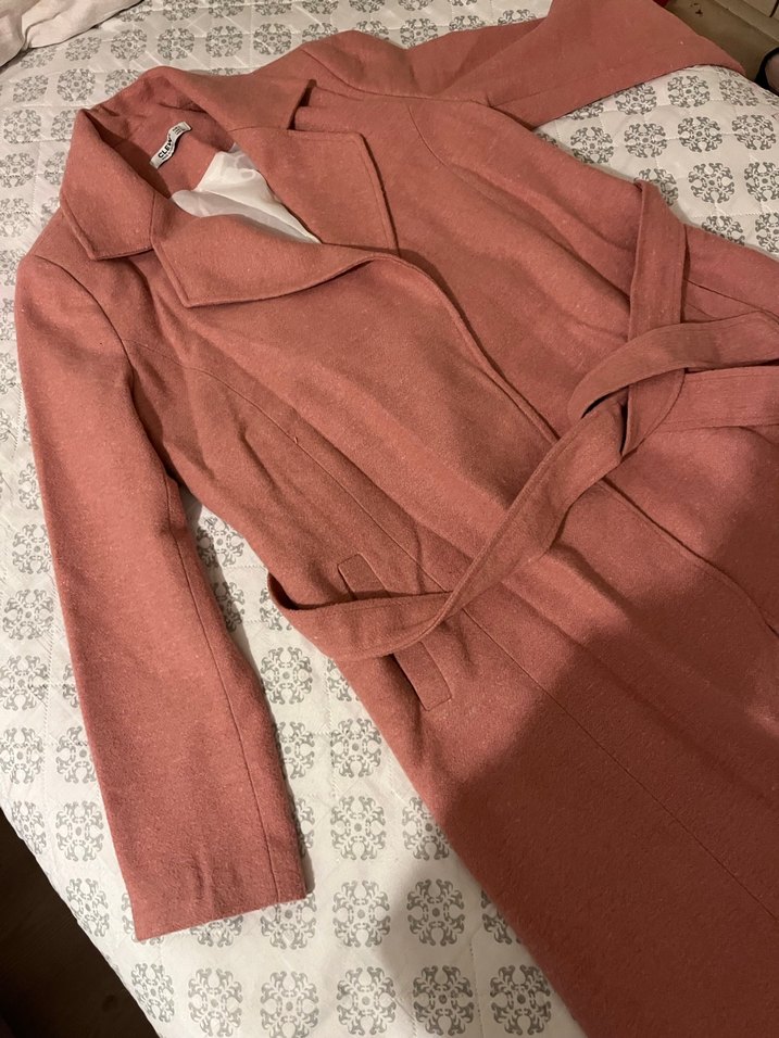 Uzun, kemerli keten kadın kaban - Görsel 2