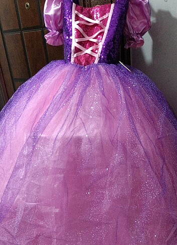 Prenses Rapunzel kostümü 