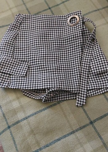 Bershka Gri Kemer Detaylı Kadın sort Mini Etek
