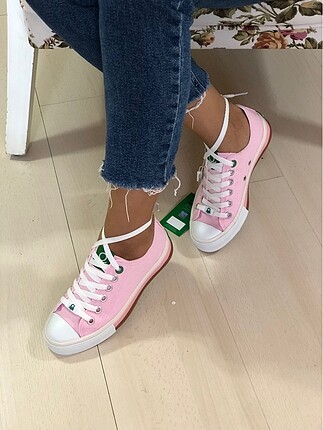 37 Beden Benetton converse