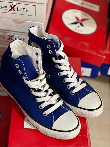 Saks mavi Converse