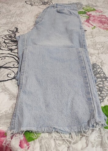 Diğer Tertemiz bir kot pantalon 1 kere giyebildim beden konusunda zorl