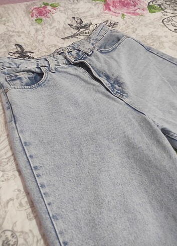 yırtmac detaylı kot pantalon
