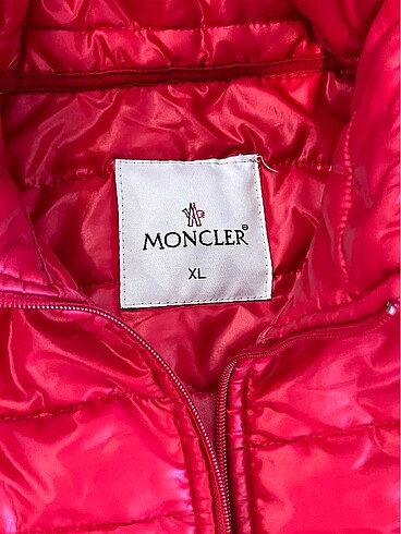 Moncler Moncler kırmızı mont