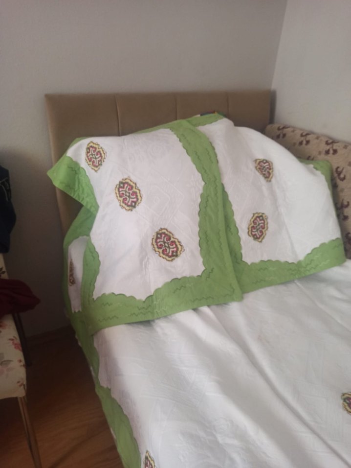 Yeşil Nakışlı El Emeği Yatak Örtüsü Takımı - Görsel 2