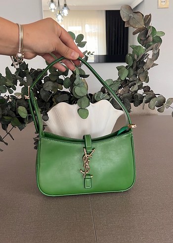 Yves Saint Laurent ürünü