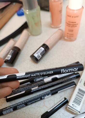 Beden Renk Kalem eyeliner