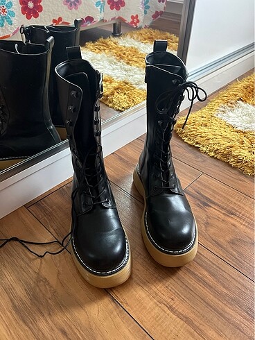 Diğer Bir kez giyildi Bottega muadili
