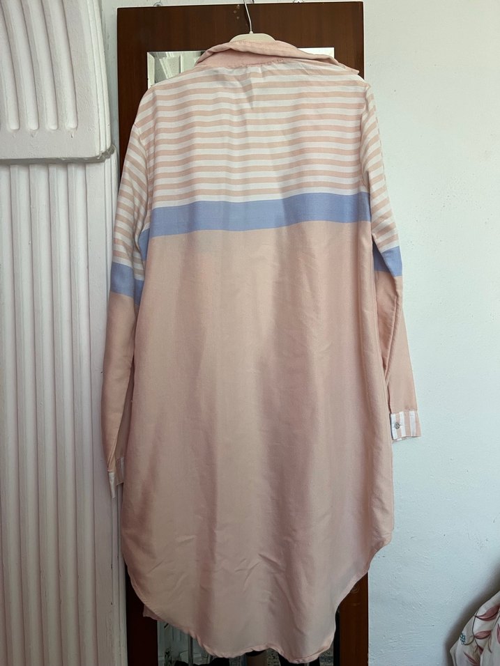 Bej Uzun Kollu Düğmeli Kadın Gömlek - Görsel 3