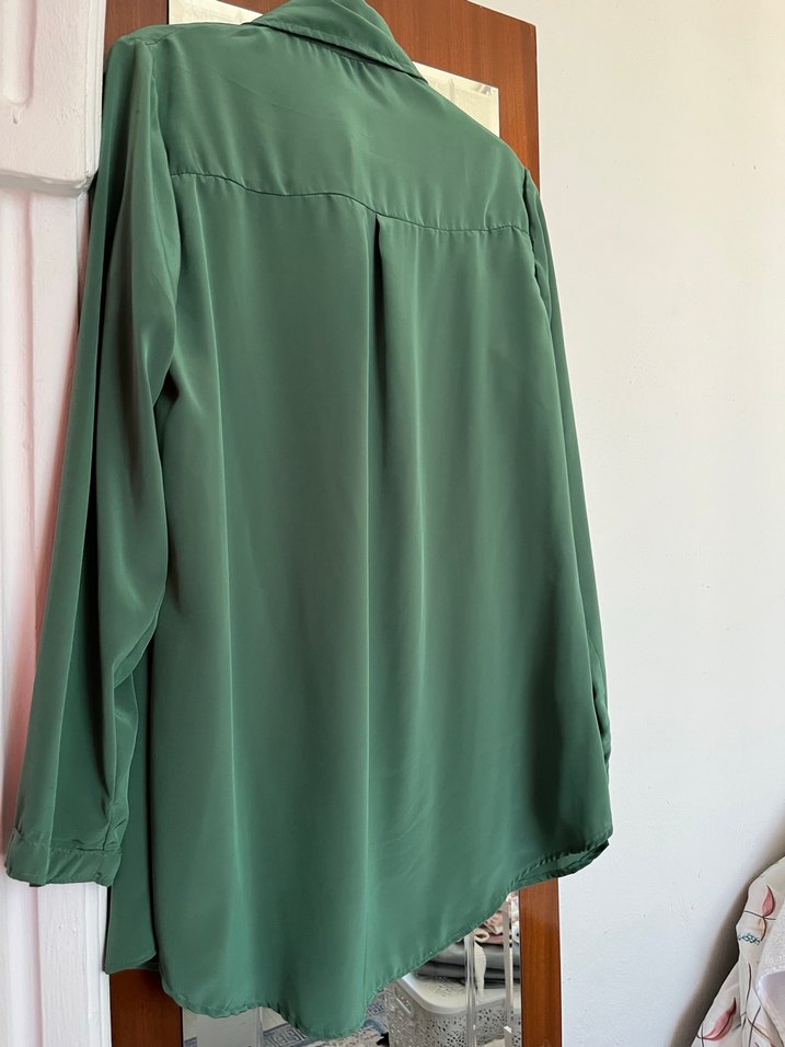 Düğmeli Yeşil Kadın Gömlek - Görsel 3