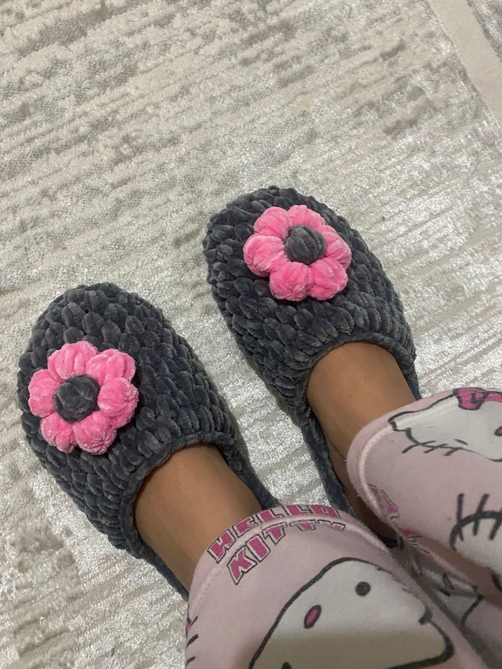 Renkli Çiçekli Örgü Kadın Ev Terlikleri - Görsel 2