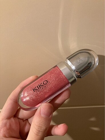 Kiko 17 numarali lipgloss