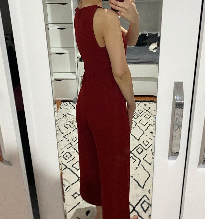 Kırmızı tulum - Görsel 3