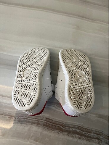 25 Beden beyaz Renk Adidas kız spor ayakkabı
