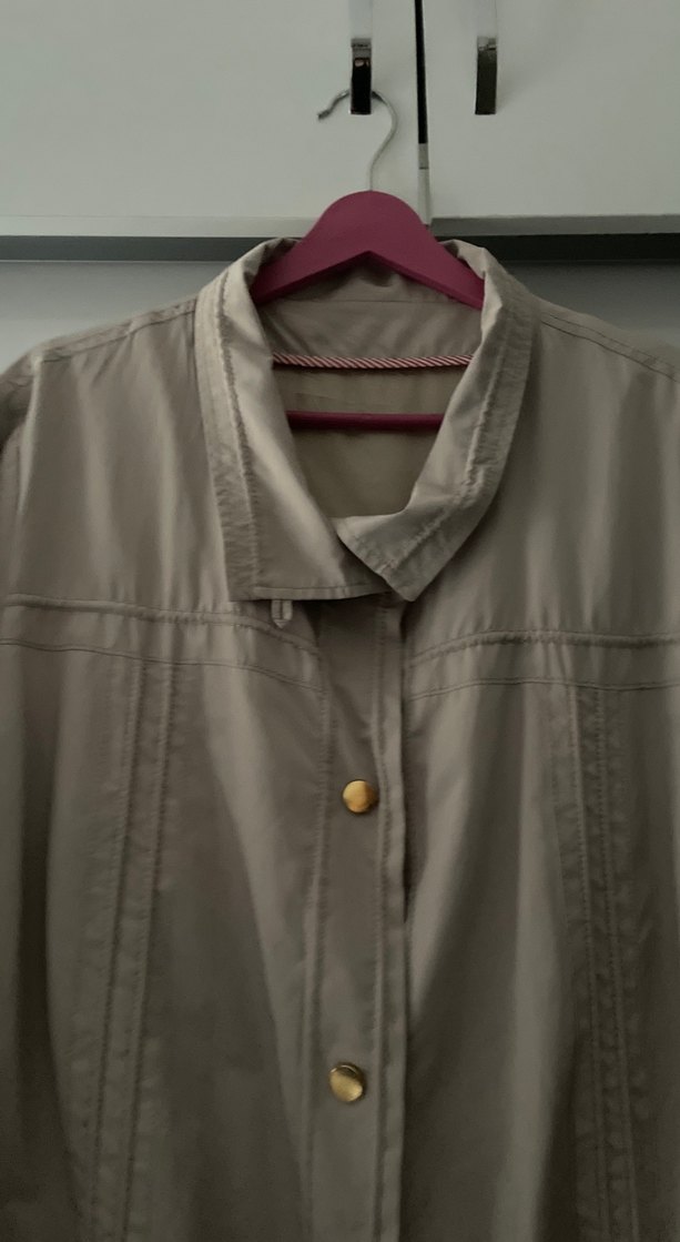 Taş rengi büyük beden yağmurluk - Görsel 3