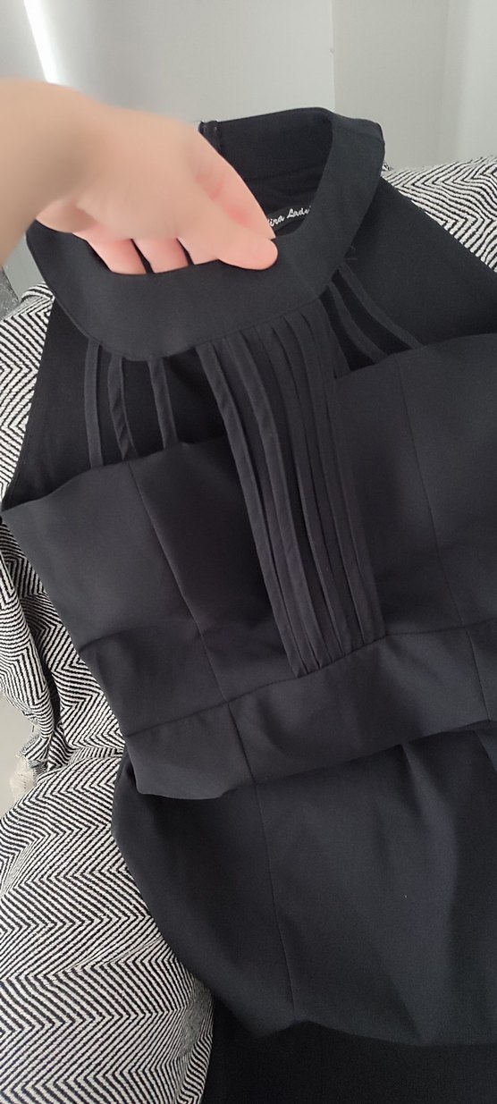 Siyah Uzun V Yaka Strappy Gotik Elbise - Görsel 5