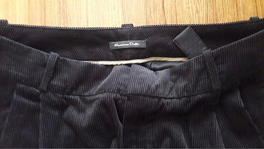 40 Beden siyah Renk Massimo Dutti fitilli,kadife,siyah pantolon