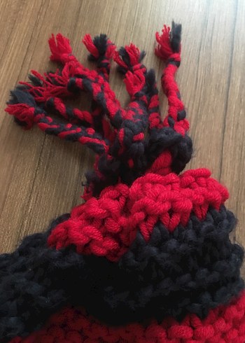 Kırmızı Siyah Çizgili Örgü Kadın Bere - Görsel 4