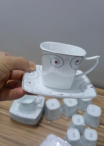 Kare Beyaz Gri Desenli Porselen Fincan Seti - Görsel 2