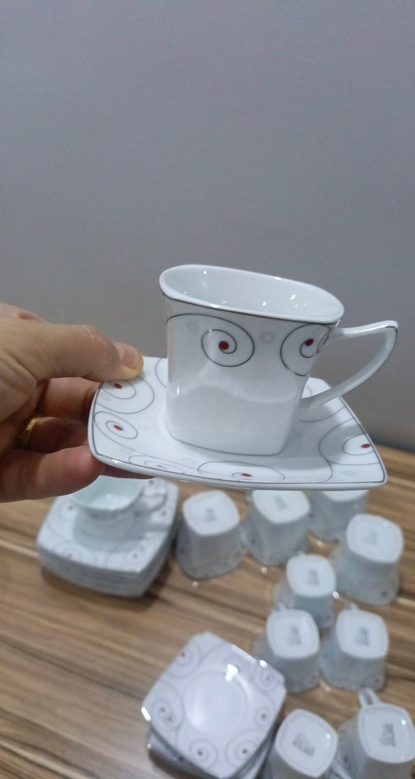 Kare Beyaz Gri Desenli Porselen Fincan Seti - Görsel 2