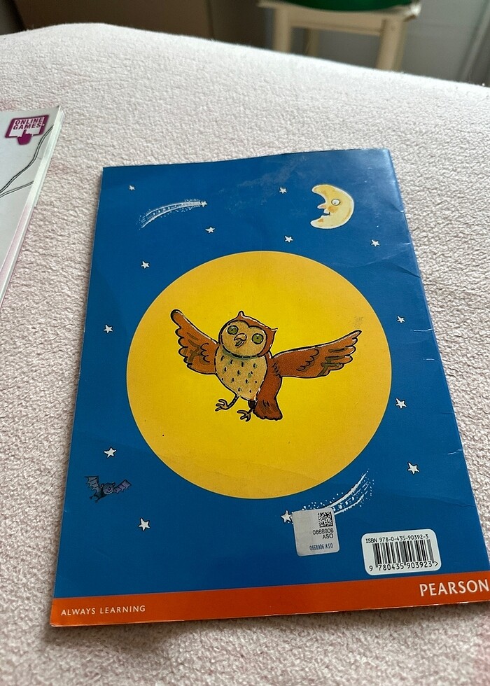 I looked through my window İngilizce hikaye kitabı - Görsel 3