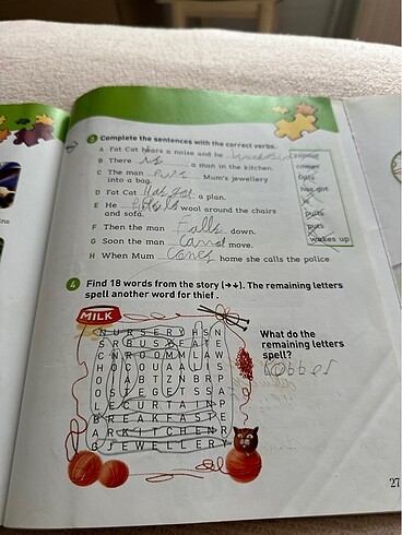 Fat cats busy day İngilizce hikaye kitabı - Görsel 4