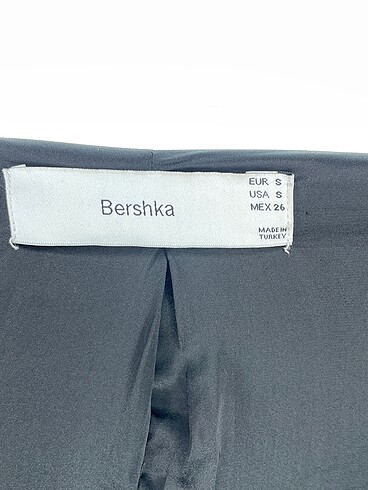 s Beden çeşitli Renk Bershka Takım Elbise %70 İndirimli.