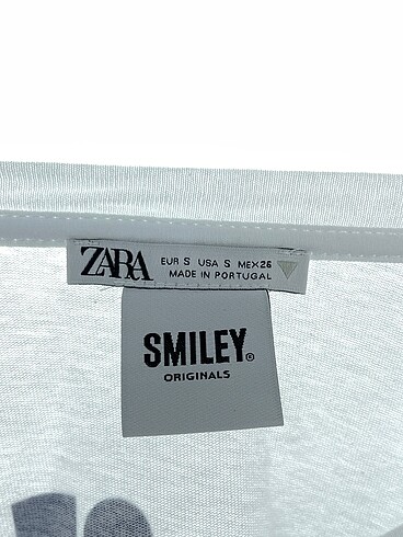s Beden beyaz Renk Zara T-shirt %70 İndirimli.