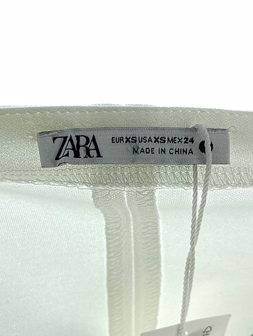xs Beden beyaz Renk Zara Mini Üst %70 İndirimli.