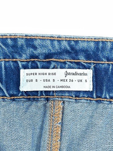 s Beden çeşitli Renk Stradivarius Jean / Kot Şort %70 İndirimli.