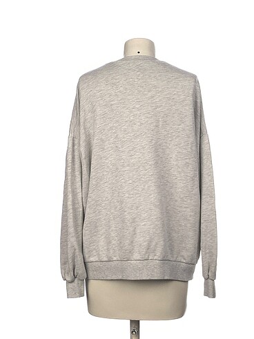 m Beden Pull and Bear Sweatshirt %70 İndirimli.