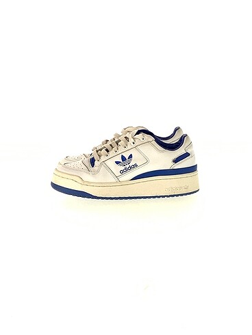 Adidas Spor Ayakkabı %70 İndirimli.