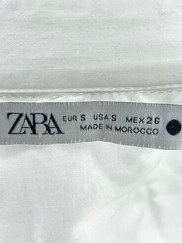 s Beden beyaz Renk Zara Gömlek %70 İndirimli.