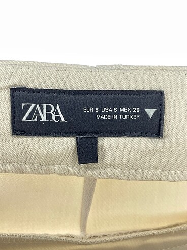 s Beden çeşitli Renk Zara Mini Şort %70 İndirimli.