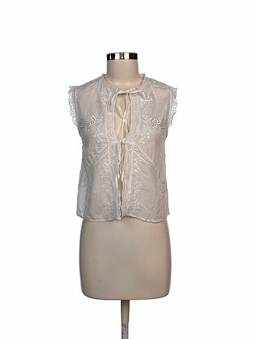 Zara Bluz %70 İndirimli.