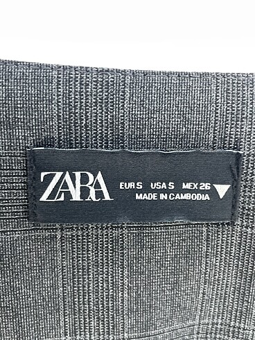 s Beden gri Renk Zara Mini Şort %70 İndirimli.