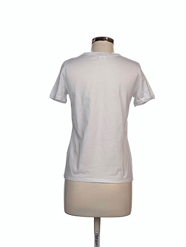 m Beden Zara T-shirt %70 İndirimli.