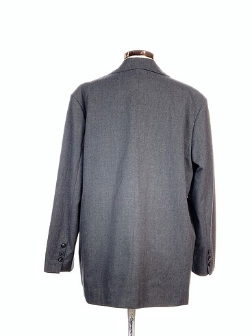 m Beden Bershka Blazer %70 İndirimli.