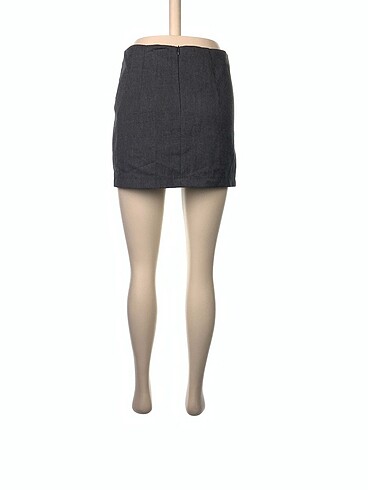 s Beden Bershka Mini Etek %70 İndirimli.