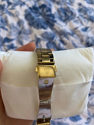  Beden Carren gold saat