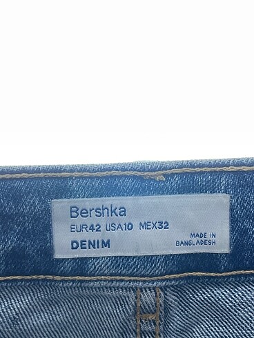 42 Beden çeşitli Renk Bershka Jean / Kot Şort %70 İndirimli.