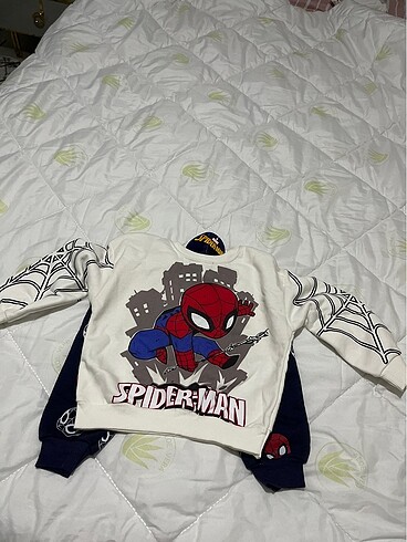 3 Yaş Beden Spiderman erkek takım