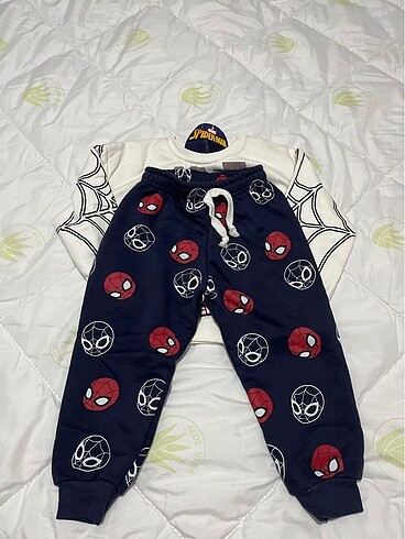 Zara Spiderman erkek takım
