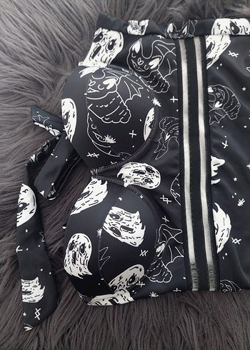 BOO Siyah Gotik Desenli Kadın Mayo - Görsel 5