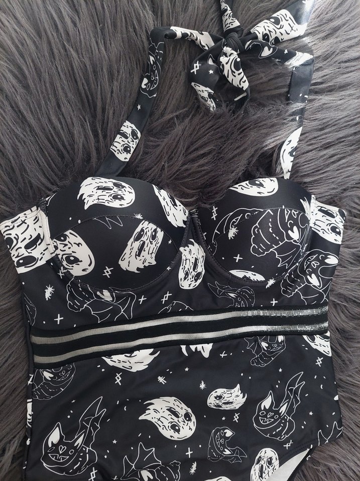 BOO Siyah Gotik Desenli Kadın Mayo - Görsel 3