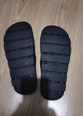 Kadın Siyah Minimalist Terlik - Görsel 4