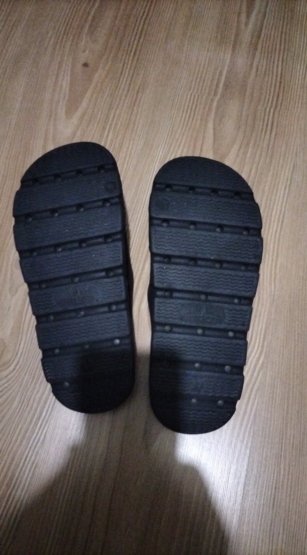 Kadın Siyah Minimalist Terlik - Görsel 4